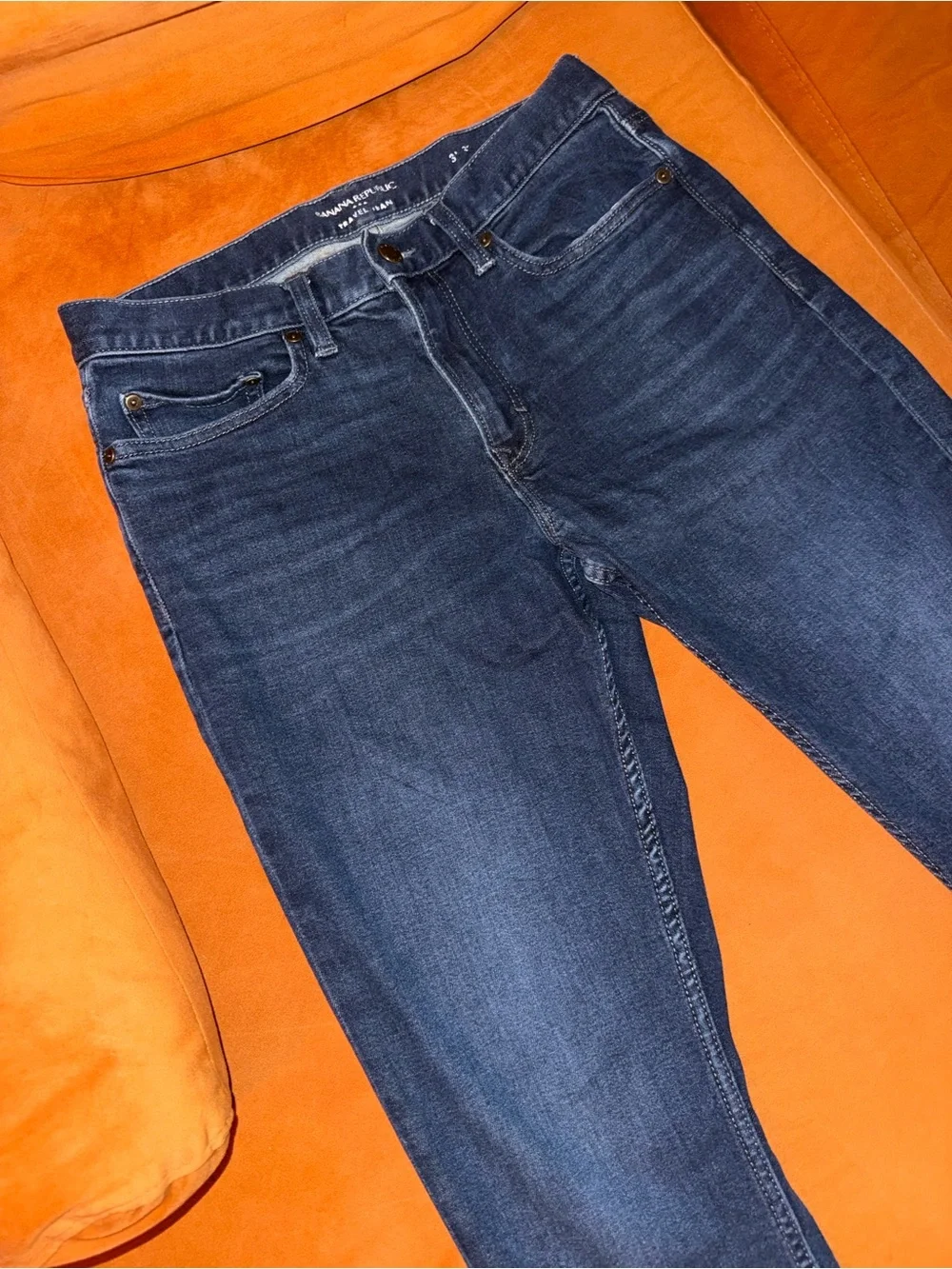 Men's Banana Republic Dark Blue Distressed, “Traveler Jean” Size 31x30